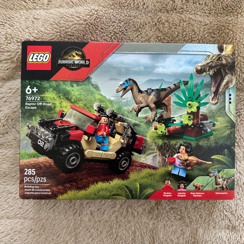 LEGO Jurassic World Dinosaur Adventure Set - Red, Tan, Green